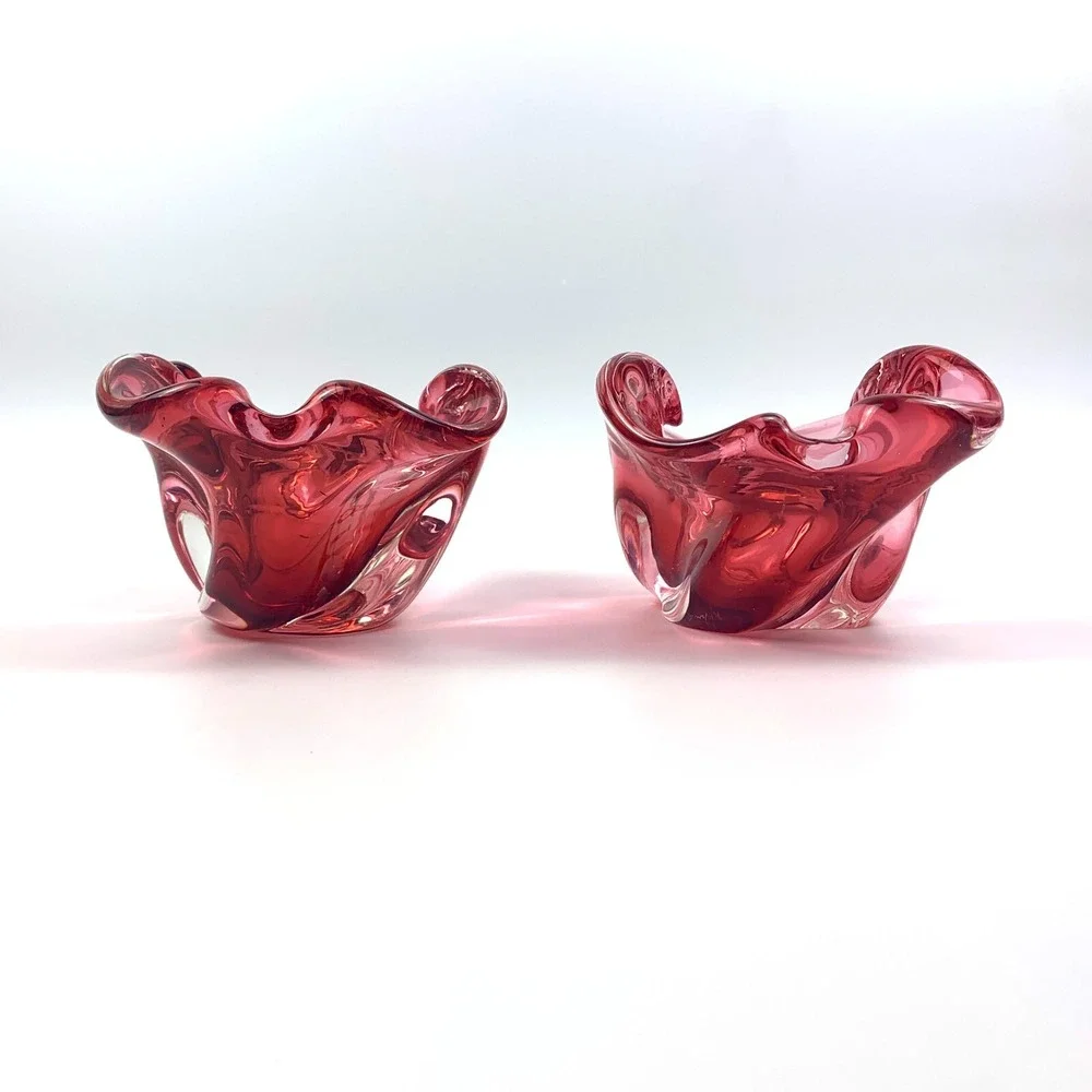 MCM Hand Blown Glass Ashtray Bowl Pair of 2 Harrachov/Czech Cranberry Pink 1950s - Picture 5 of 12